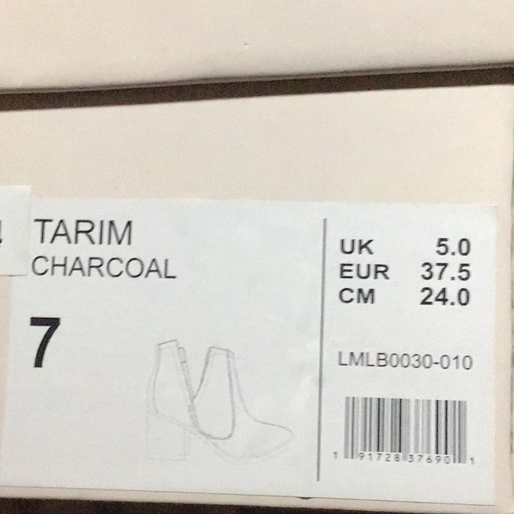 Not Rated Tarim Ankle Bootie 7M Charcoal Snake New - Picture 7 of 10